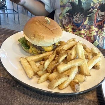 Yuengling - YDH&K Cheeseburger - Breweries Near Me - Tampa, Florida
