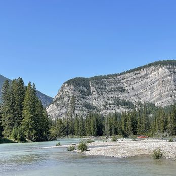 Bow River Trail - Hiking Near Me - Banff, Alberta Bow River Trail - Hiking Near Me - Banff, Alberta