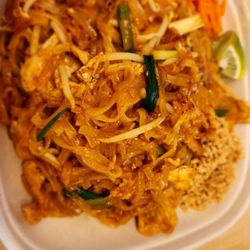 Kitchen Thai Express - Chicken Pad Thai