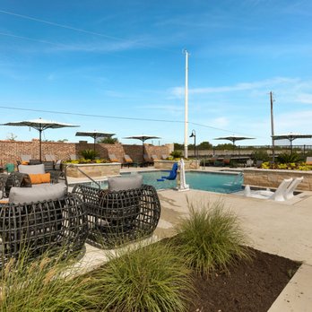 VLux Stoneridge - Apartments Near Me - Melissa, Texas
