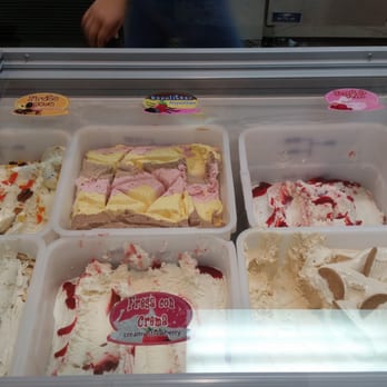 La Michoacana Premium - Ice cream heaven... real fresh pieces of fruits in every bite.. absolutely delicious! - Ice Cream & Frozen Yogurt Near Me - Jurupa Valley, California