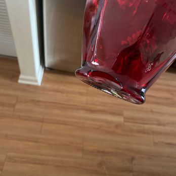1800 Flowers - Vase was handled/delivered poorly. Broken upon delivery. Flowers were dying soon after - Florists Near Me - Charlotte, North Carolina 1800 Flowers - Vase was handled/delivered poorly. Broken upon delivery. Flowers were dying soon after - Florists Near Me - Charlotte, North Carolina