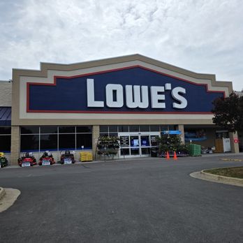 Lowe's Home Improvement - Everything was so clean and organized even outside their building. - Hardware Stores Near Me - Roanoke, Virginia