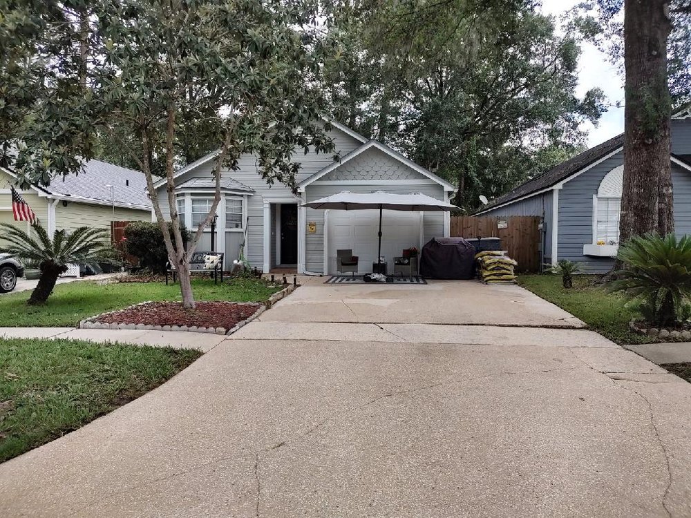 Slide of Surface Pros Of Middleburg