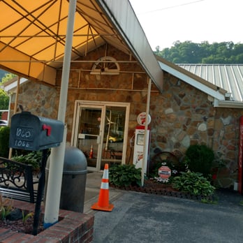 Hatfield & McCoy Lodge - The Office!  I love the old gas pump! - Guest Houses Near Me - Pikeville, Kentucky
