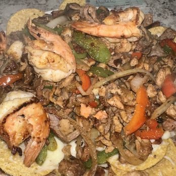Estrellas De Sinaloa - Super Nachos w/ Combo Fajitas - Mexican Near Me - Oakland, California
