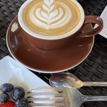 Macondo Coffee Kendall - 12 Oz Cappuccino - Coffee & Tea Near Me - Miami, Florida