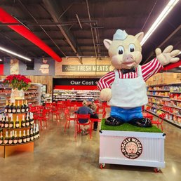 Piggly Wiggly - Dec 2022: The iconic pig - interior - Grocery Near Me - Pace, Florida