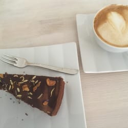 Zwei Und Zwanzig - Yummmmmy!