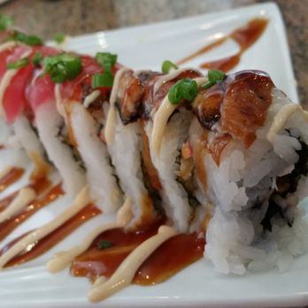 CJ Palace - Mountain Roll, tobiko was replaced with chopped green onions - Chinese Near Me - Sparks, Nevada