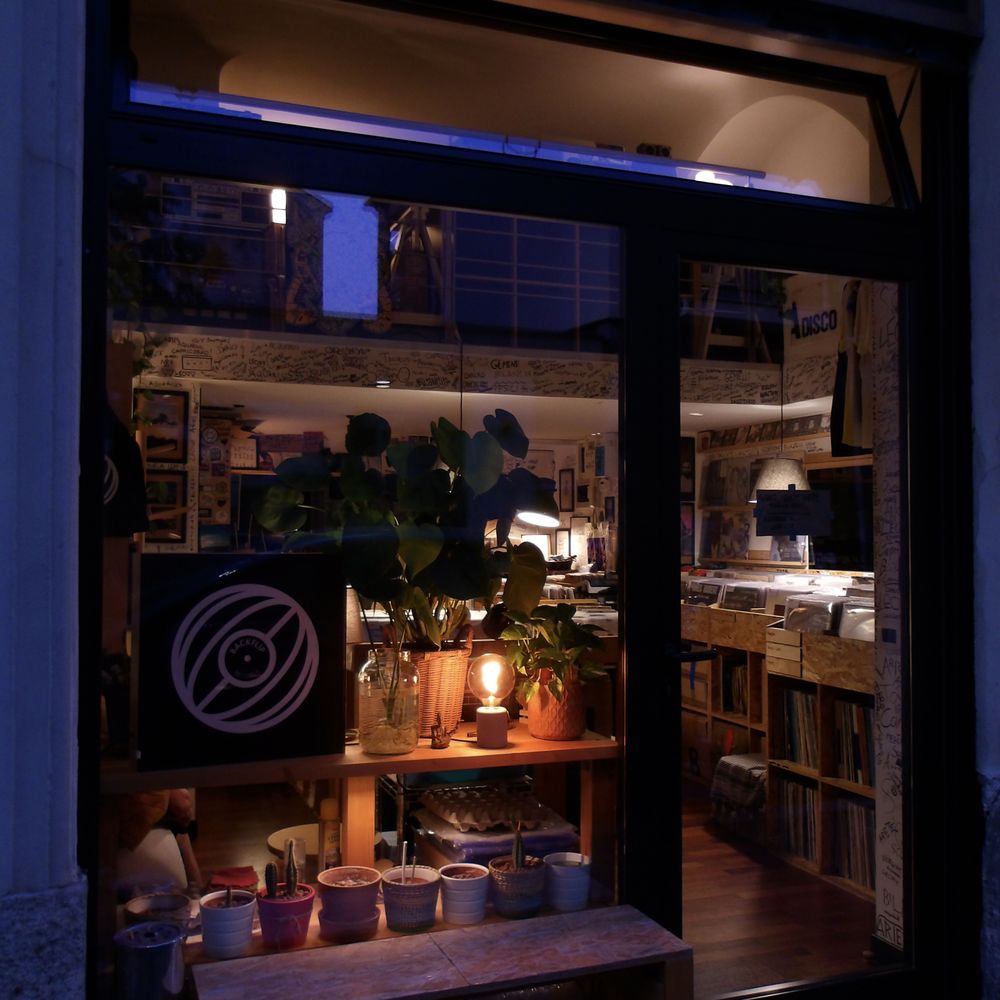 Buone feste, Piacenza! Fino al 24 dicembre il nostro territorio si anima  con un ricco calendario di eventi a tema natalizio (che per comodità vi  elencheremo anche sulla nostra pagina Ig, insieme alle ..., image size:1000x1000