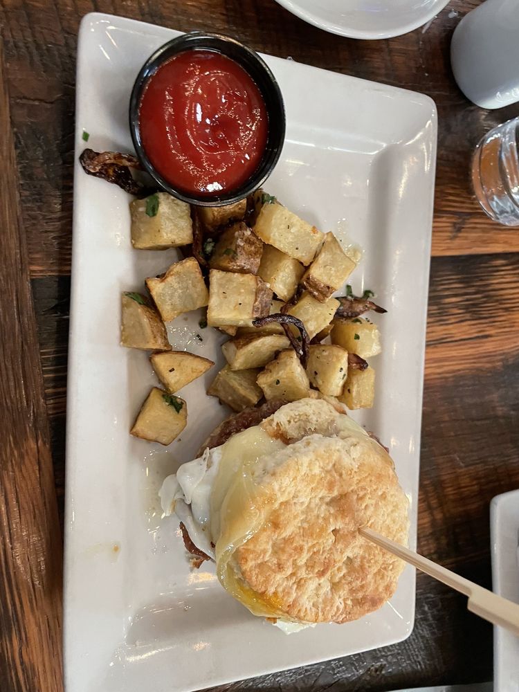 SALT SPRINGS BREWERY Updated September 2024 411 Photos & 422