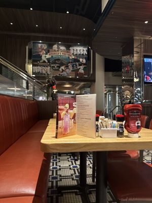 Silver Diner by null