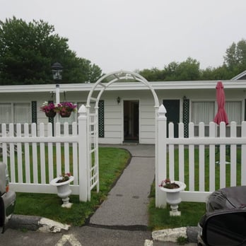 Claddagh Motel And Suites - Hotels Near Me - Rockport, Maine Claddagh Motel And Suites - Hotels Near Me - Rockport, Maine