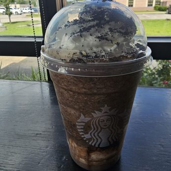 Starbucks - I got the mocha cookie crumb frappuccino . Was so good,no complaints at all. - Coffee & Tea Near Me - Humble, Texas
