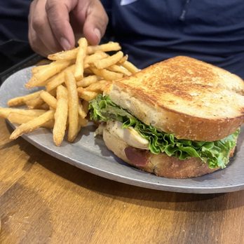 Street Side Ale House & Eatery - Chicken Club Sandwich - Sports Bars Near Me - Paso Robles, California Street Side Ale House & Eatery - Chicken Club Sandwich - Sports Bars Near Me - Paso Robles, California