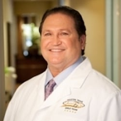 David de Jongh, DDS - Dr. de Jongh welcomes you!