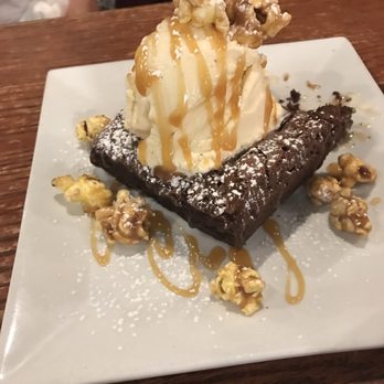 Hemingway's Tavern - Brownie dessert. Even the caramel popcorn garnish was amazing! - New American Near Me - Melbourne, Florida