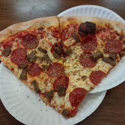 Pizza Stop, Greece - Pepperoni and meatball