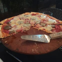 La Famiglia Italian Ristorante & Pizza