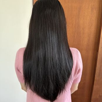 Salon Ava - Before cut - Hair Salons Near Me - Honolulu, Hawaii Salon Ava - Before cut - Hair Salons Near Me - Honolulu, Hawaii