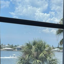 Florida Tintz - 35% ceramic tint on window