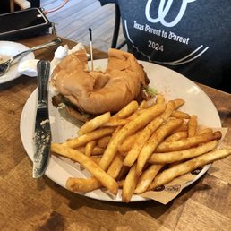 Crab cake sandwich with fries!