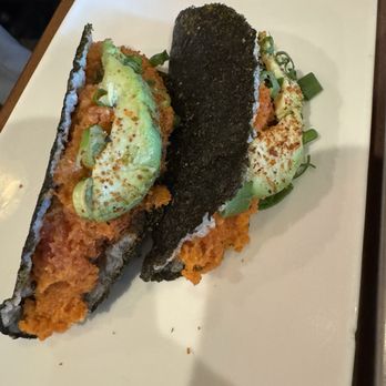 Taco Chinoz & Bar - Spicy tuna with avocado tacos - Tacos Near Me - Centreville, Virginia Taco Chinoz & Bar - Spicy tuna with avocado tacos - Tacos Near Me - Centreville, Virginia