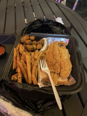 Granny's Fish 'N Grits by null