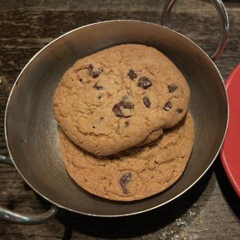 Sienna Mercato - Chocolate chip (Darn Good Cookies) - Italian Near Me - Pittsburgh, Pennsylvania Sienna Mercato - Chocolate chip (Darn Good Cookies) - Italian Near Me - Pittsburgh, Pennsylvania