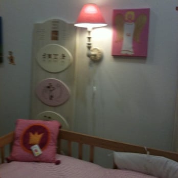 KLEIN-HOLZ Kindermöbelhaus - Pink! - Baby Gear & Furniture Near Me - Berlin, BE
