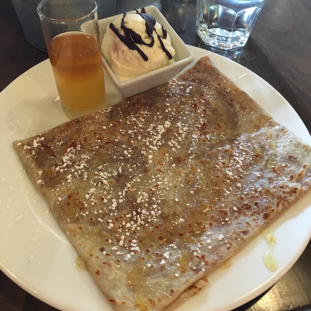 Crepe suzette. Crepe suzette.