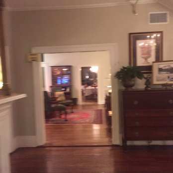 Carriage House Inn - Breakfast room. Lovely - Hotels Near Me - Aiken, South Carolina