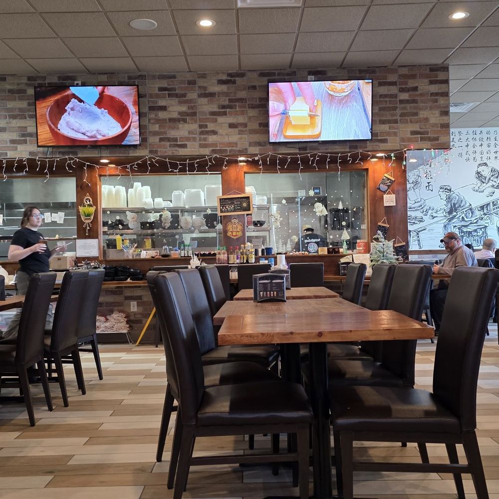 Noodle Man - Interior clean and well decorated - Chinese Near Me - Chesapeake, Virginia Noodle Man - Interior clean and well decorated - Chinese Near Me - Chesapeake, Virginia