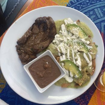Mr. Gory - Chilaquiles con res - Mexican Near Me - Cancún, ROO Mr. Gory - Chilaquiles con res - Mexican Near Me - Cancún, ROO