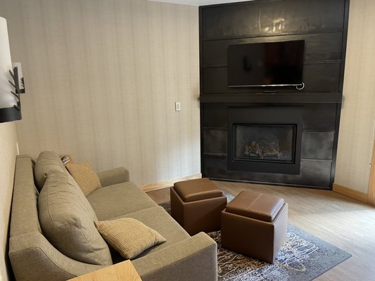 Moose Hotel & Suites by null