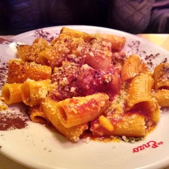 Da Enzo al 29 - Pasta al Sugo di coda (Oxtail rigatoni) - Roman Near Me - Rome, RM