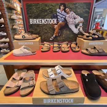 Journeys - Shoe Stores Near Me - Portland, Oregon Journeys - Shoe Stores Near Me - Portland, Oregon