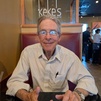 Silver Lake Resort - Lots of restaurants near by Breakfast at Keke's - Hotels Near Me - Kissimmee, Florida Silver Lake Resort - Lots of restaurants near by Breakfast at Keke's - Hotels Near Me - Kissimmee, Florida