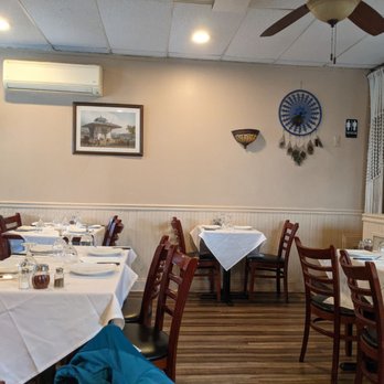 Dayı'nın Yeri - The interior - Turkish Near Me - Cliffside Park, New Jersey Dayı'nın Yeri - The interior - Turkish Near Me - Cliffside Park, New Jersey