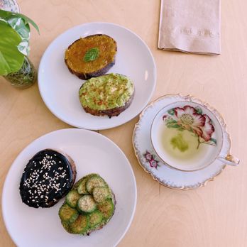 Callisto Tea House - Mini toasts and Sundrops tea - Tea Rooms Near Me - Pasadena, California