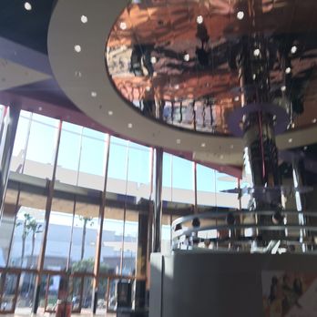 Regal Edwards Temecula - Cinema Near Me - Temecula, California