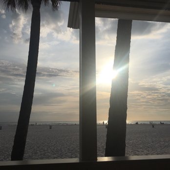 Crabby's Beachside Pavilion - Seafood Near Me - Clearwater Beach, Florida