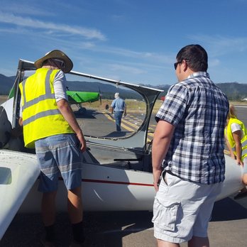 Truckee Tahoe Soaring Association - Lots of help to get off the ground. - Flight Instruction Near Me - Truckee, California