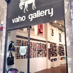 Tienda Vaho Gallery