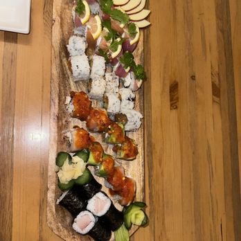 Kuro Sushi - Lemon Roll, Spicy Salmon Roll, Albacore Delight, Yellowtail Roll - Sushi Bars Near Me - San Diego, California Kuro Sushi - Lemon Roll, Spicy Salmon Roll, Albacore Delight, Yellowtail Roll - Sushi Bars Near Me - San Diego, California
