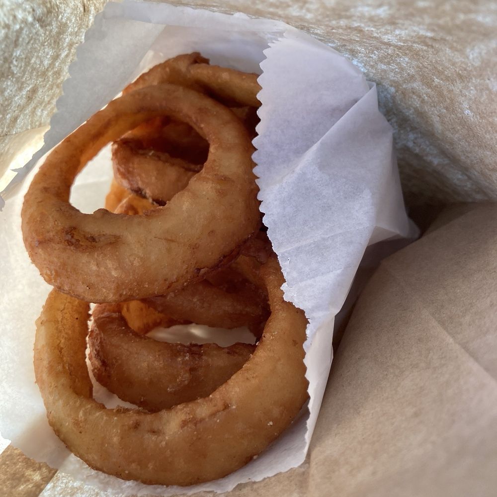 Dagwood's Burgers - Perfectly cooked onion rings - Burgers Near Me - Klamath Falls, Oregon Dagwood's Burgers - Perfectly cooked onion rings - Burgers Near Me - Klamath Falls, Oregon