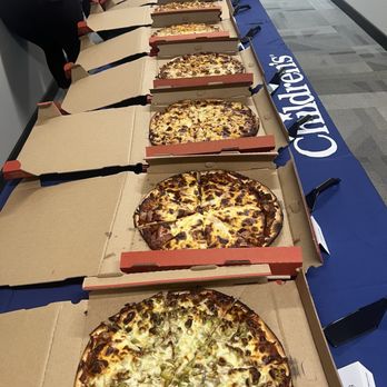 Red's Savoy Pizza - Pizza Near Me - Saint Louis Park, Minnesota