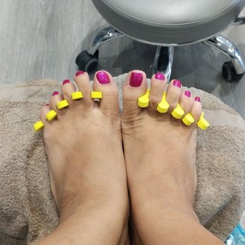 AZ Diamond Nails - My tosies look purrty - Nail Salons Near Me - Mesa, Arizona