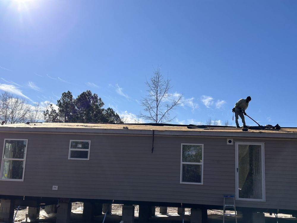 Slide of Noah Ready’s Roofing and Repair